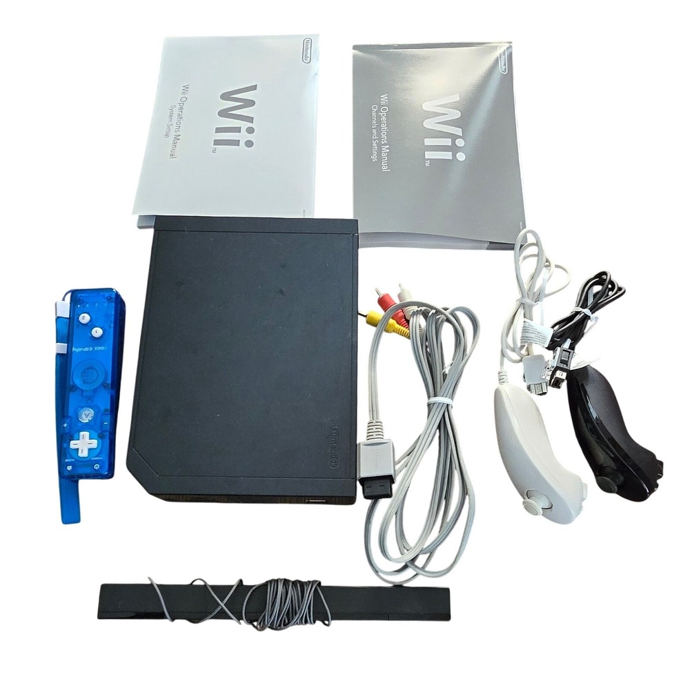 Nintendo Wii Console RVL-101 Black Bundle Blue Rock Candy Remote 2 Nunchuks Good